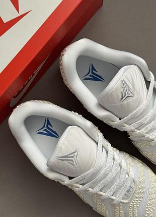 Nike ja3 ʼcoconut milk’