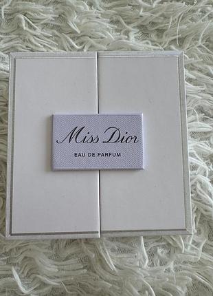 Коробка подарункова miss dior