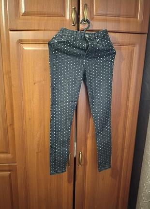 Джинсы в стразах на р.44-46