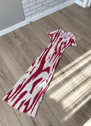 Стильне довге плаття пліссе shein в розмірі м/л