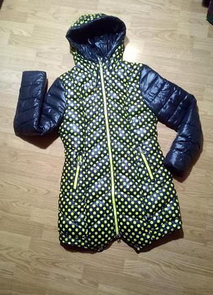 Яскрава куртка пуховик пух перо горошок пальто s-m