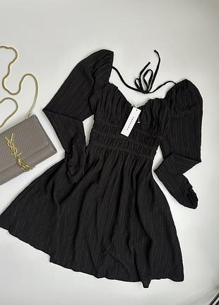 Міні-сукня з довгими рукавами