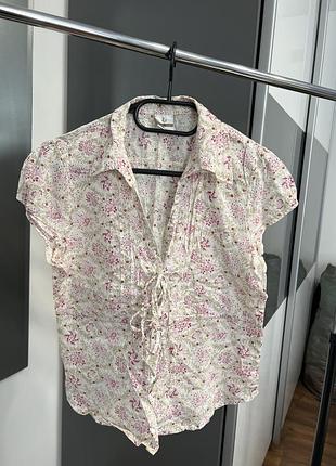 Блуза в квітковому принті