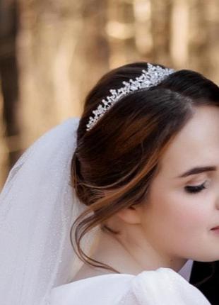 Корона для нареченої 👑💍 дуже гарно блистить , переливається на сонці 😍