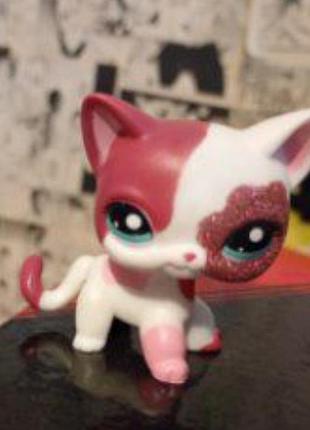 Продам фигурку лпс кошку стоячку