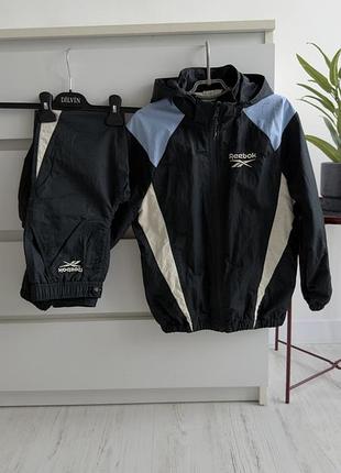 Нейлоновий дитячий костюм на хлопчика на підкладці, колаборація нм та reebok. штани 122см куртка 128см