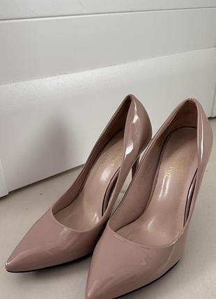 Туфлі-лодочки