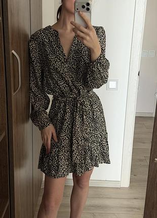 Сукня жіноча