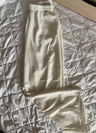 Літні штани, жіночі, в ідеальному стані. розмір s-m