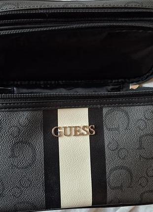 Косметичка трехуровневая guess