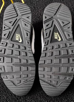 Nike air max command 7