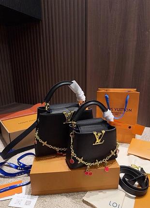 Жіноча шкіряна сумка чорна з вишнями