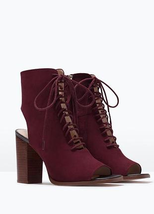 Босоніжки zara високі з відкритою пʼятою для хілсу