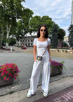 Костюм штани і футболка