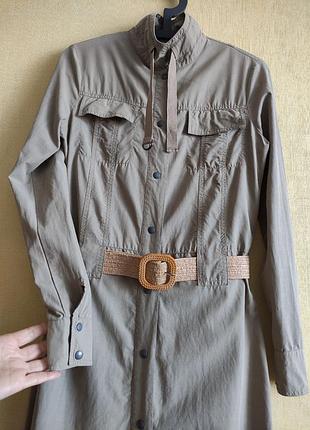 Плаття на кнопках комір стійка