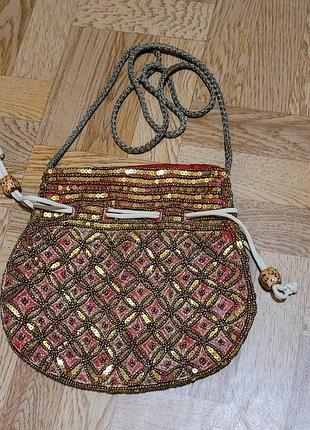 Сумочка-кисет, суиочка-мешок атласная вышитая золотыми бисером и паетками