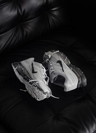 Nike initiator light grey custom 3