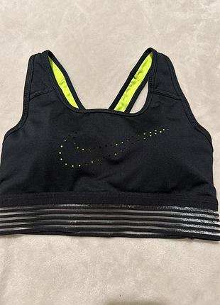 Спортивний топ жіночий nike