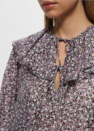 Блузка с воротником 4