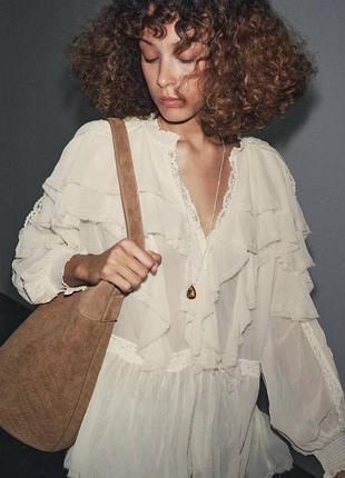 Блуза з воланами zara