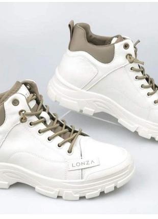 Стильные женские ботинки lonza. демисезон. 
натуральная кожа с текстильной вставкой.