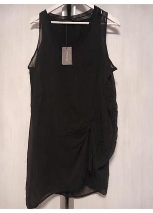 Брендова жіноча шовкова сукня, розмір s/м,  бренду patrizia pepe, оригінал,нова.
верх 100% шовк, підкладка трикотаж 100% бавовна .
дуже гарна якість