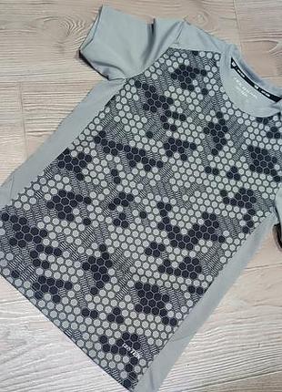 Спортивная футболка tek gear 8роков