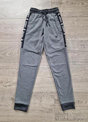 Спортивные мужские брюки adidas adicolor оригинал xs