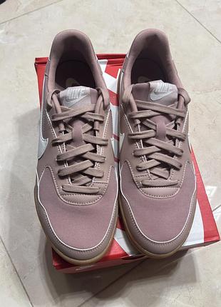 Жіночі кросівки nike terra manta 26см ніжно рожеві