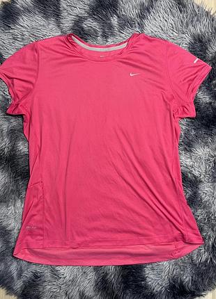 Жіноча спортивна футболка бренду nike, оригінал , розмір xl