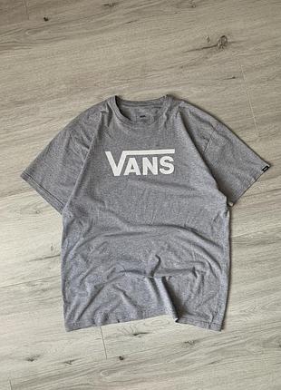 Футболка vans