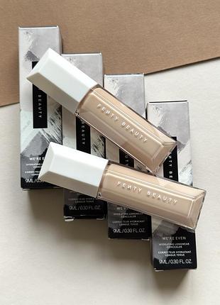 Зволожувальний стійкий консилер fenty beauty we're even hydrating longwear concealer (light 130w)