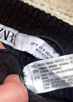 Плотна базова вкорочена тепла кофта в чорному кольорі 3