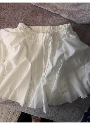 Спідниця шортики біла 3