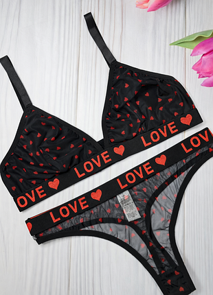 Шикарний комплект жіночої білизни