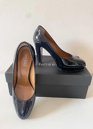 Розкішні вишукані лакові нові туфлі човники hobbs 38р
