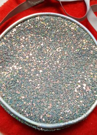 Сумочка переливаетсят дуже красива