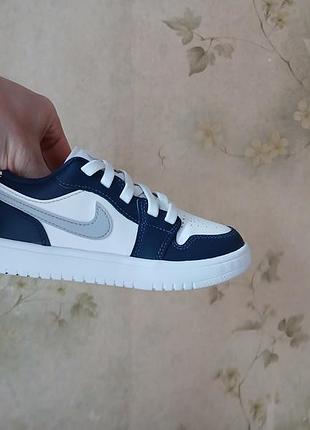 Кросівки nike air jordan low alt на стопу 18 см та 18,5 см стан як нові
