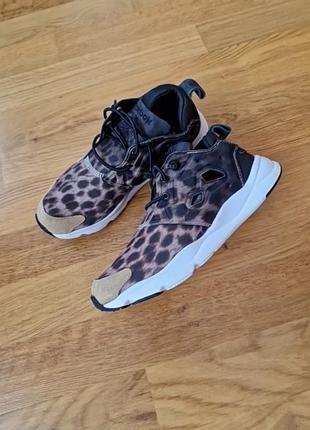 Легкі кросівки для бігу reebok furylite fury з леопардовим принтом (v63510) розмір 37 оригінал