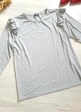 Лонгслів в рубчик з рюшами 2