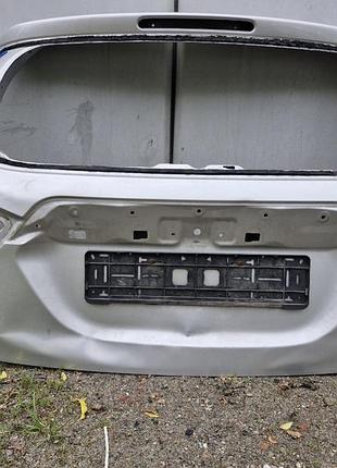 Задні двері/ляда від suzuki sx4new