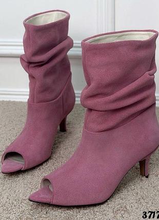 Жіночі рожеві замшеві чоботи ботильйони каблук весна літо з відкритим носком носиком женские замшевые розовые сапоги ботильоны ботинки открытый носик