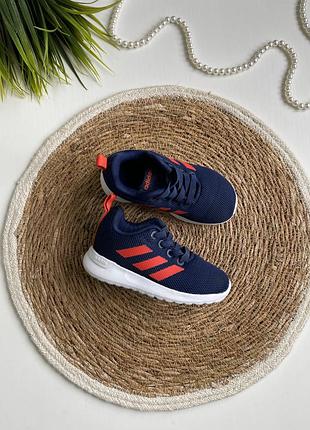 Кросівки оригінал легенькі