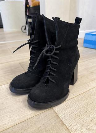 Жіночі черевички