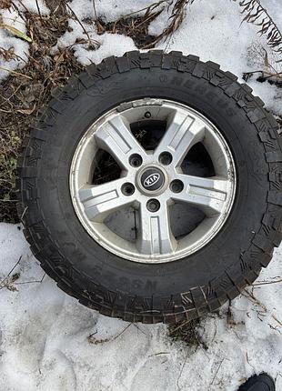 Автомобільні шини з литими титановими дисками