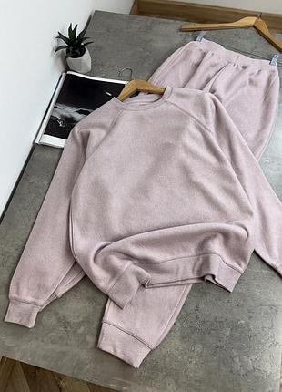 Костюм