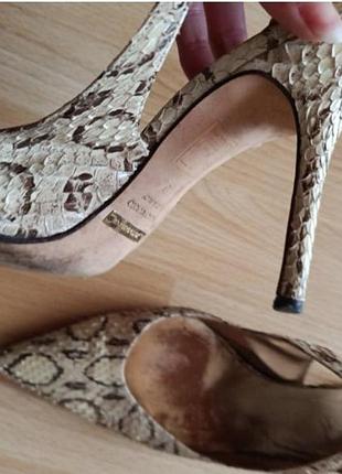 Туфлі босоніжки dolce & gabbana оригінал вінтаж стан ходовий кому треба підшаманитм їх в майстерні зроблять супер