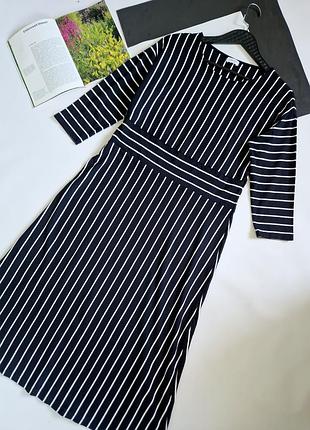 Дуже якісна сукня з тримаючего форму трикотажу gerry weber р 12-14