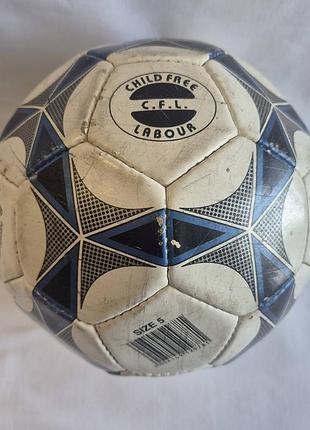 Футбольний м'яч john