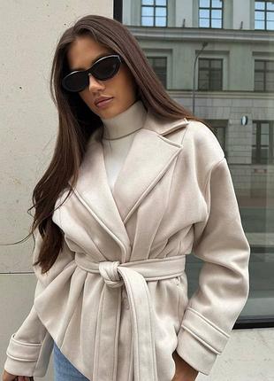 Пальто на подкладке. 
✒размер - 42-46 (one size)
✒ткань - кашемир.